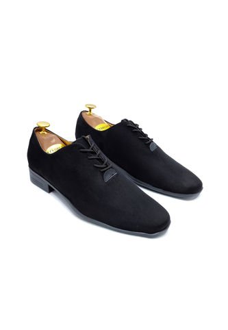 Zapatos negros: con qué sí y con qué no debes usarlos | GQ