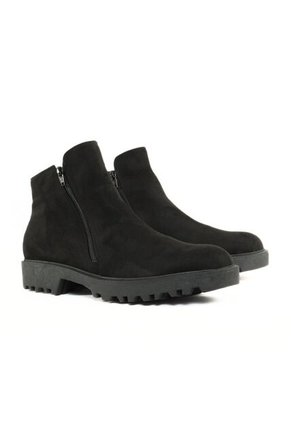 Bota Outfit Duke Negro Gamuza Tracker