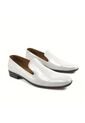 Zapato Loafer Charol Blanco Outfit de Outfit Colombia