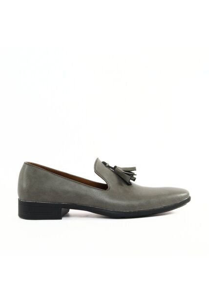 Zapato Hombre Loafer Gris Outfit