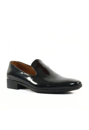 Zapato Loafer Charol Negro Outfit