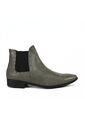 Bota Chelsea Gris Brillante Outfit de Outfit Colombia