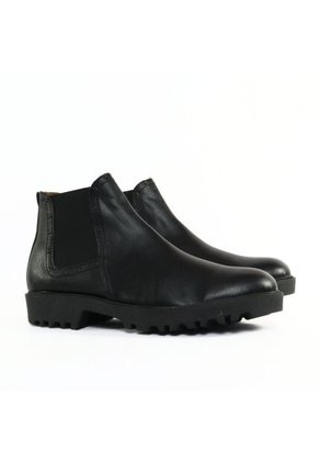 Botin Chelsea Negro Traker Outfit