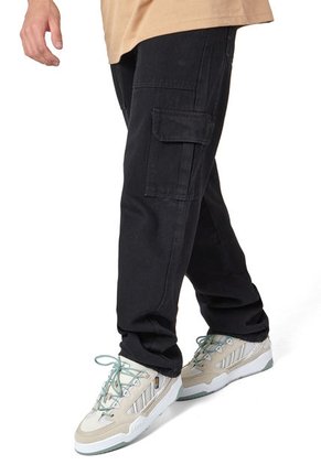 Jean Cargo Negro Outfit Colombia