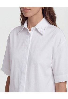 Camisa  Manga Corta Cuello Con Pedrería  Para Mujer Blanco Patprimo