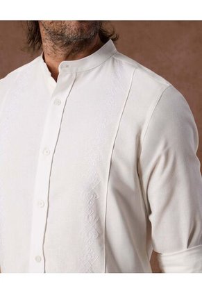 Guayabera Cuello Neru Con Bordados   Para Hombre Crema Patprimo