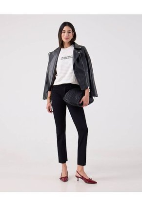 Jean Para Mujer Crop Flare Color Negro Marca Patprimo #30160494