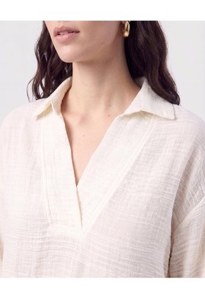 Camisa Escote En V Con Cuello   Para Mujer Crema Patprimo