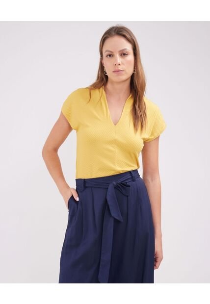 Camiseta Para Mujer Manga Corta Cuello V Color Mostaza Marca Patprimo #30093546