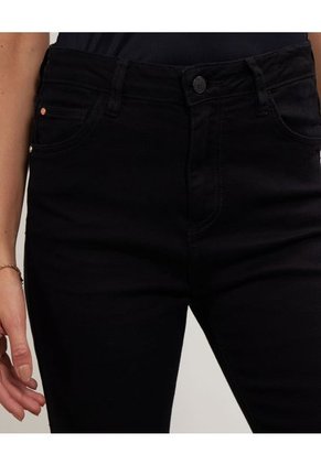 Jean Para Mujer Flare Color Negro Marca Patprimo #30160372