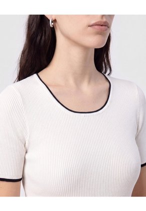Camiseta Manga Corta Con Detalles De Color Contraste Para Mujer Crudo Patprimo