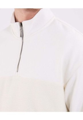 Buzo Para Hombre Cuello Alto O Cuello Tortuga Color Crema Marca Patprimo #44060317