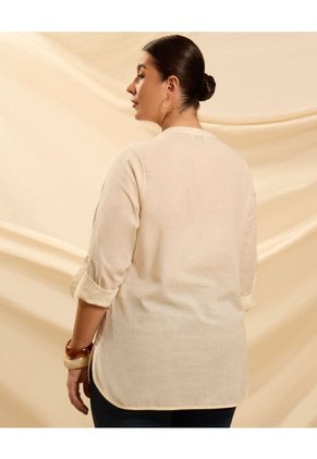 Blusa Unicolor Con Bolsillos Curvy Para Mujer Beige Patprimo