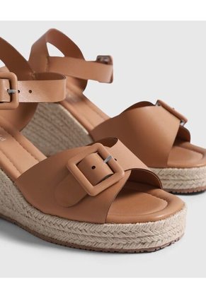 Sandalias Con Plataforma  Para Mujer Café Patprimo
