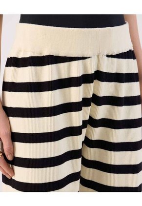 Pantalón  Para Mujer Moda Color Crema Marca Patprimo #30072075