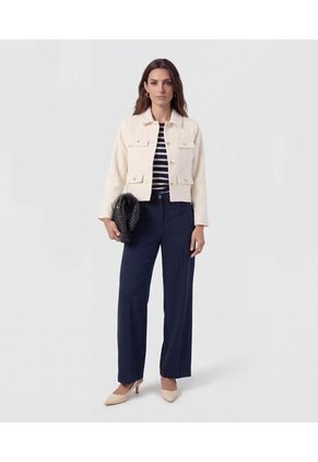 Chaqueta Corta Con Botones Dorados Para Mujer Crema Patprimo