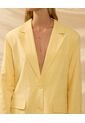 Blazer De Silueta Estructurada   Para Mujer Amarillo Patprimo de Patprimo