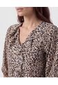 Blusa Con Boleros Frontales Y Manga ¾  Para Mujer Café Patprimo de Patprimo