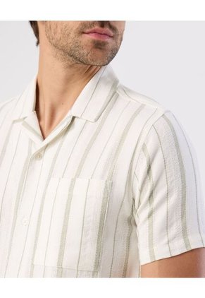 Camisa Resort Con Bolsillo   Para Hombre Crema Patprimo