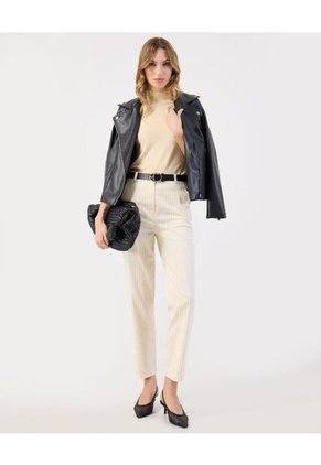 Pantalón  Para Mujer Chino Color Crema Marca Patprimo #30072101