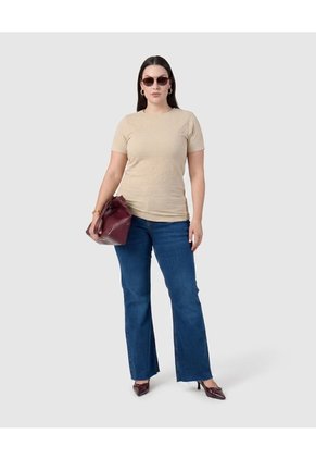 Camiseta Texturizada Ajustada Mujer Curvy  Para Mujer Beige Patprimo