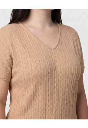 Camiseta Cuello V Textura Mujer Curvy  Para Mujer Beige Patprimo