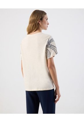 Camiseta  Para Mujer Manga Corta Cuello Redondo Color Crema Marca Patprimo #30093850