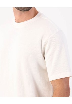 Camiseta Texturizada De Cuello Redondo   Para Hombre Crema Patprimo