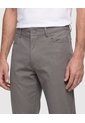 Pantalón Casual Regular Fit Para Hombre  Para Hombre Gris Patprimo de Patprimo