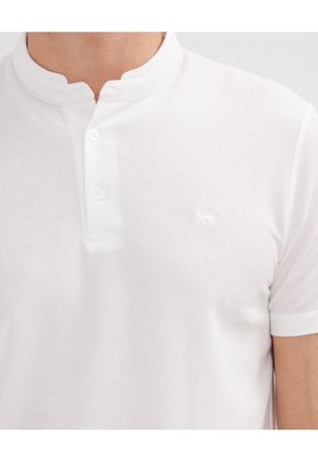 Polo Mao Unicolor Con Pestaña Unicolor Sin Bolsillo Silueta Slim Fit Para Hombre Blanco Patprimo
