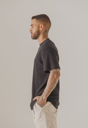 Camiseta Negro People Éxito