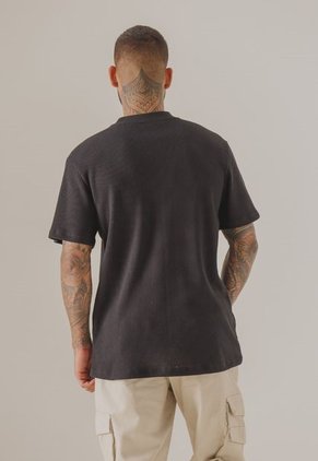 Camiseta Negro People Éxito