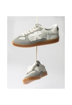 Tenis Pisos Para Hombre Flat Gris Artico Tiza