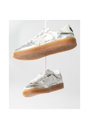 Tenis Pisos Para Hombre Flat Silver Tiza