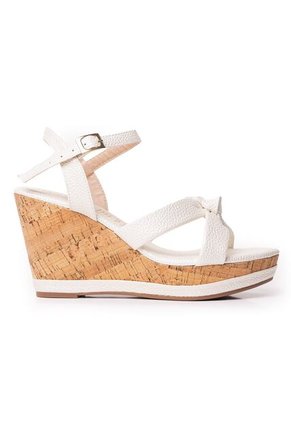 Price Shoes Sandalia Plataforma Para Mujer 462JC016PERLA