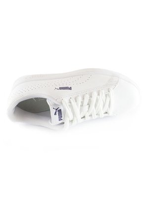 Tenis  Blancos PUMA Smash V2 De Cuero Con Perforaciones