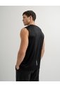 Camisilla Deportiva Control Humedad Negra Hombre Negro de PUNTO BLANCO