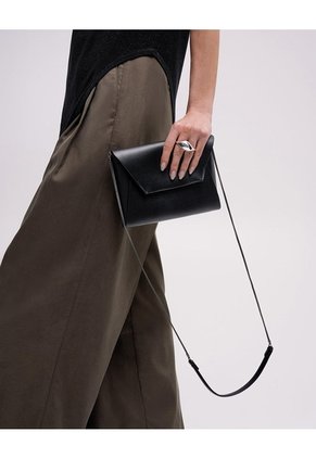 Bolso Tipo Sobre Negro