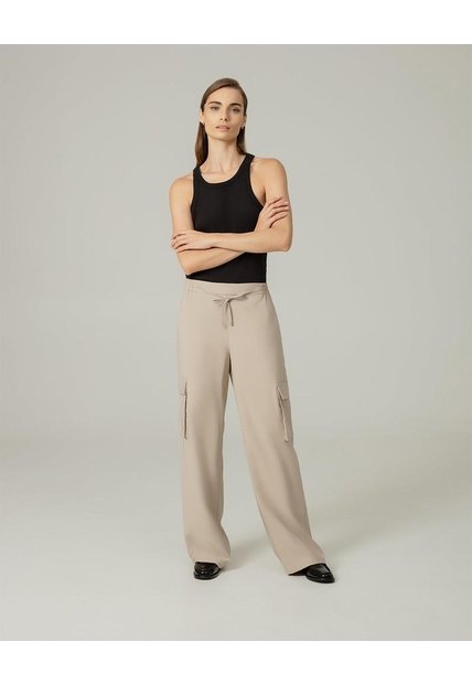 Pantalón Cargo Tiro Medio Arena Mujer Beige