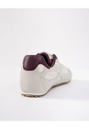 Tenis Casuales Tipo Gamuza Mujer Beige