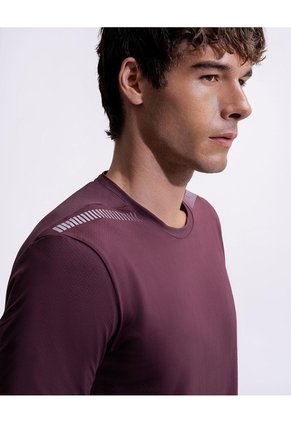 Camiseta Deportiva Control Humedad Vino Tinto Hombre Rojo