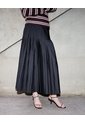 Falda Midi Plisada Tiro Alto Negra Mujer Negro de PUNTO BLANCO
