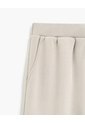 Pantalón Confort Tiro Medio Arena Mujer Beige de PUNTO BLANCO