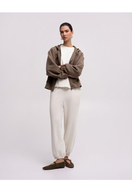 Jogger Confort Tiro Medio Habano Mujer Beige