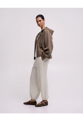 Jogger Confort Tiro Medio Habano Mujer Beige