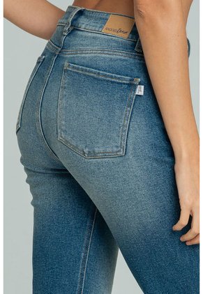 Jeans Mom Alaska Azul Ragged Pf21350078