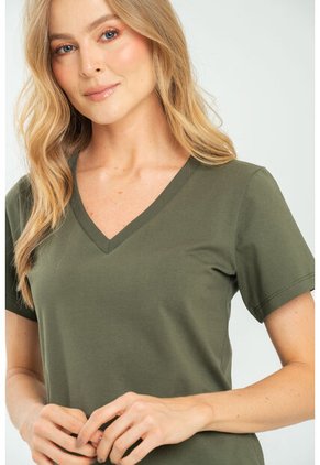 Camiseta Escote V Verde Ragged Pf21120082