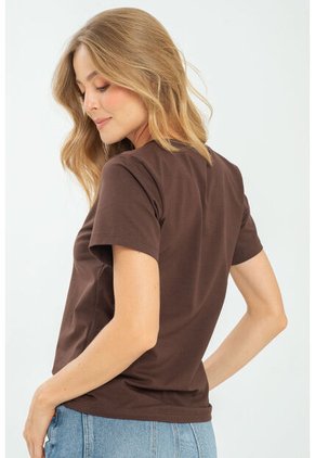 Camiseta Escote V Café Ragged Pf21120082