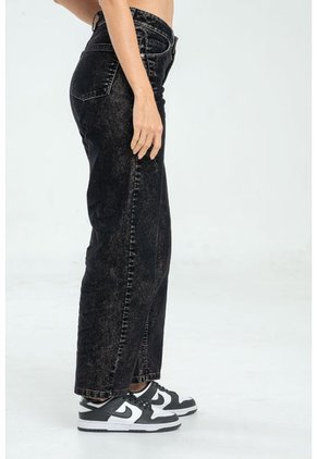Jeans Mom Velvet Black Negro Ragged Pf21350043