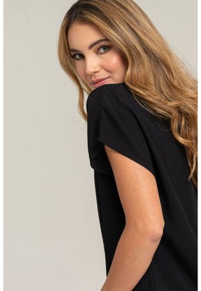 Blusa Sakura Negro Ragged Pf17110058